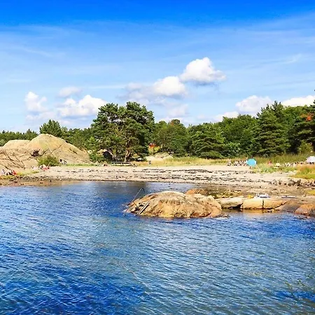 Nydelige Omgivelser I *