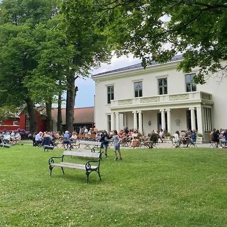Nydelige Omgivelser I דירה מוס